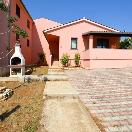 Apartment Pula 23 Prázdninový dům Vintijan
